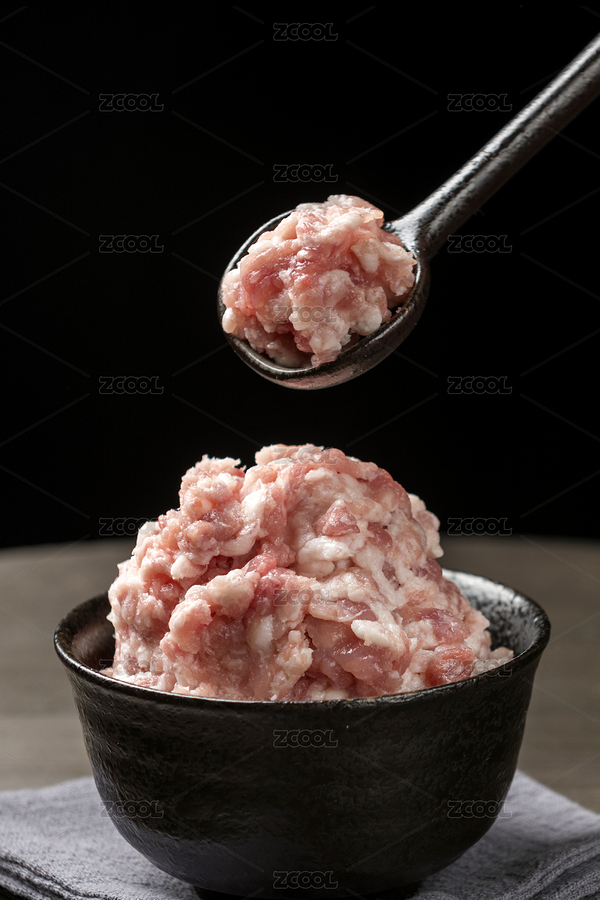 一碗豬肉餡擺放在木桌面上（主預(yù)覽-2194572） - 未分類 - 站酷設(shè)計(jì)師金翅大鵬原創(chuàng)素材 - 站酷ZCOOL