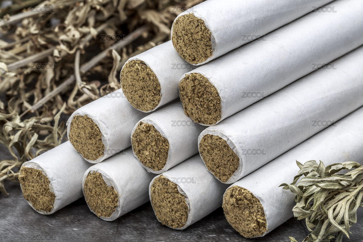 中藥材艾灸條和原料干艾草在灰色桌面上（主預(yù)覽-3044881） - 未分類 - 站酷設(shè)計師秋影隨風(fēng)原創(chuàng)素材 - 站酷ZCOOL