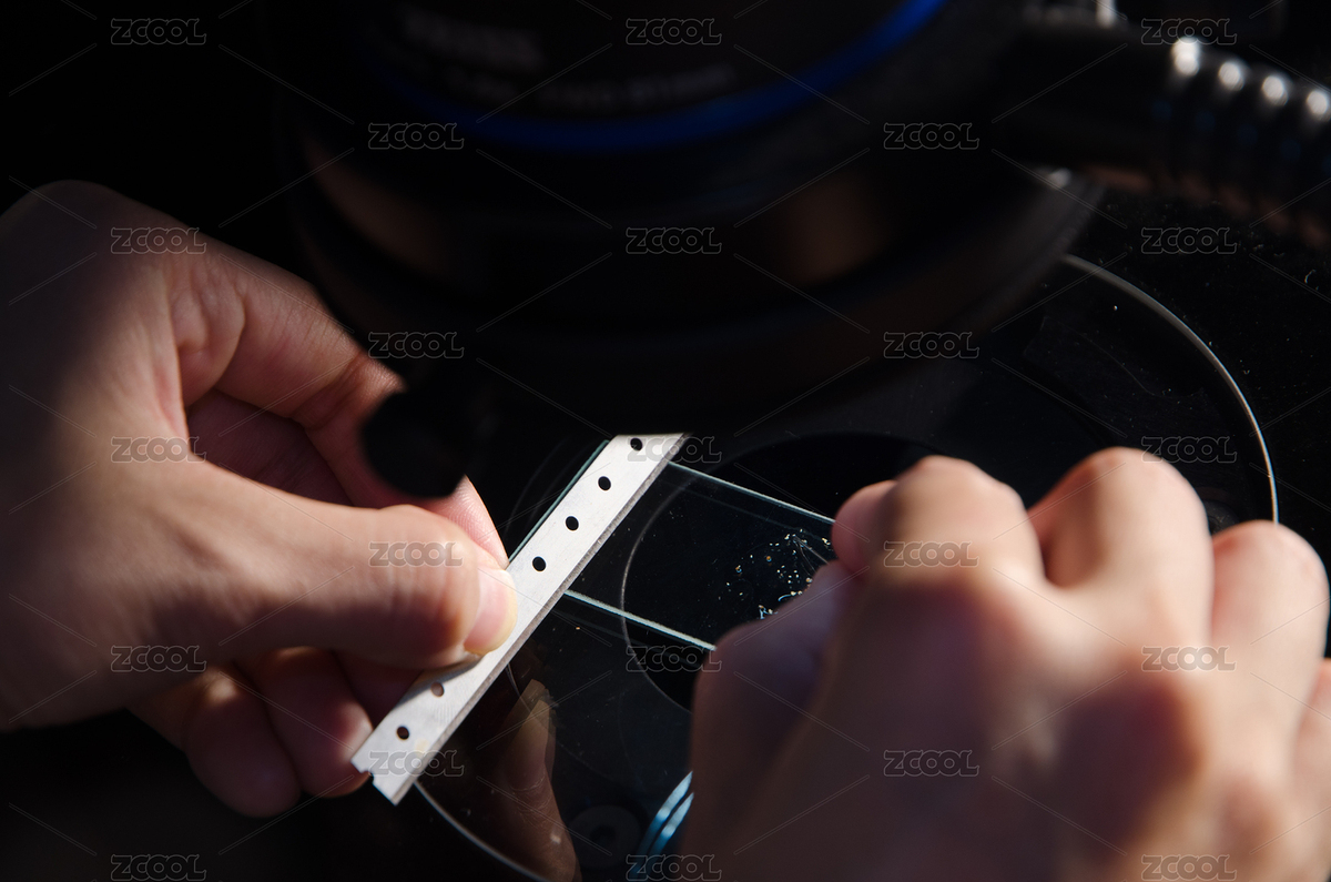 科學(xué)實(shí)驗(yàn)生物技術(shù)，科學(xué)家解剖顯微鏡下的花粉（主預(yù)覽-3934225） - 未分類 - 站酷設(shè)計(jì)師pansfun原創(chuàng)素材 - 站酷ZCOOL