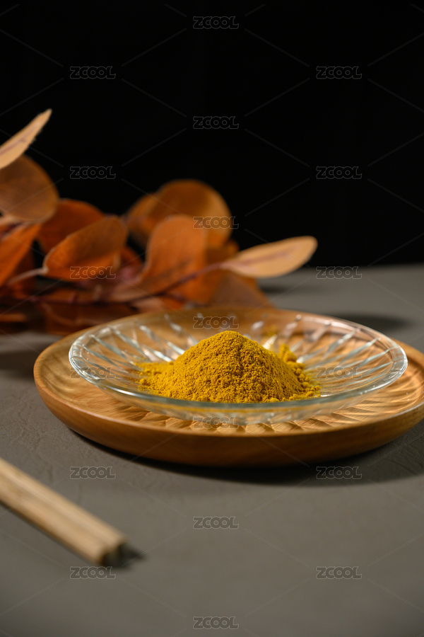 桌面上的盤子里的香氣四溢的姜黃粉（主預(yù)覽-9024628） - 未分類 - 站酷設(shè)計(jì)師我是小助理原創(chuàng)素材 - 站酷ZCOOL