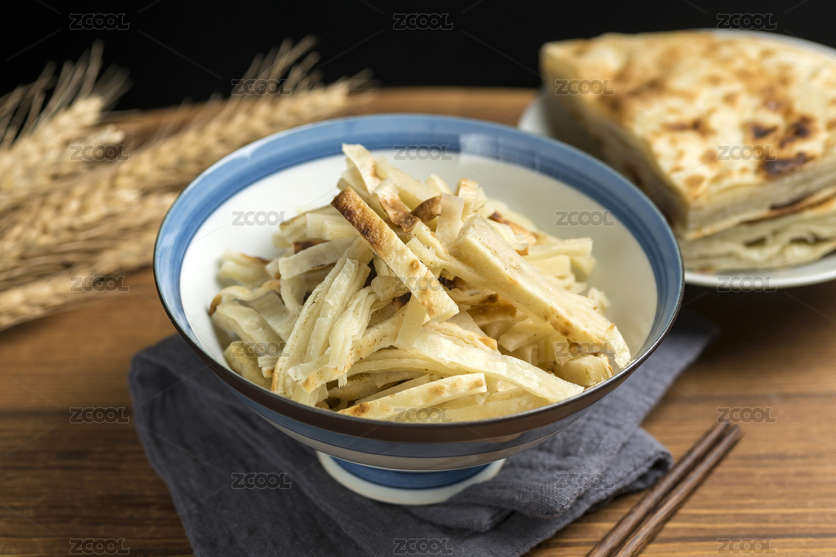 一碗餅絲擺放在木桌面上特寫（主預(yù)覽-7192691） - 未分類 - 站酷設(shè)計師金翅大鵬原創(chuàng)素材 - 站酷ZCOOL