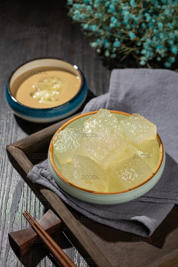 天津傳統(tǒng)小吃煎燜子特寫木桌面深色調(diào)（主預(yù)覽-6913111） - 未分類 - 站酷設(shè)計(jì)師金翅大鵬原創(chuàng)素材 - 站酷ZCOOL