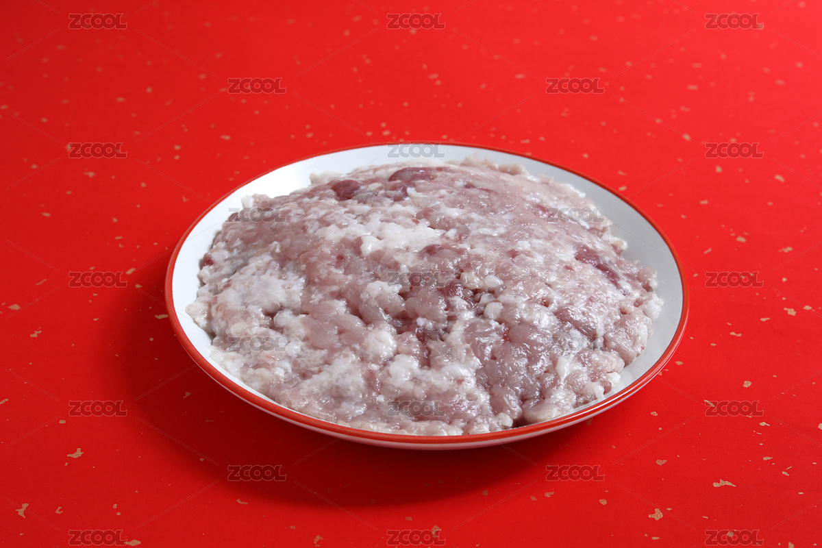 紅色桌面上的一盤子新鮮食材豬肉餡肉末（主預(yù)覽-11030198） - 未分類 - 站酷設(shè)計(jì)師Luo_菁原創(chuàng)素材 - 站酷ZCOOL