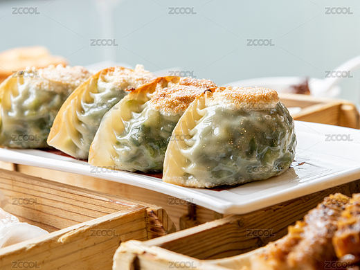 粤式早茶韮菜饺