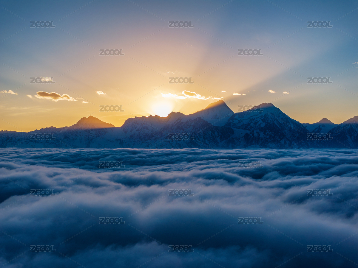 中国金色夕阳中的云海与贡嘎雪山横断山脉（主预览-12493506） - 未分类 - 站酷设计师why2husky原创素材 - 站酷ZCOOL