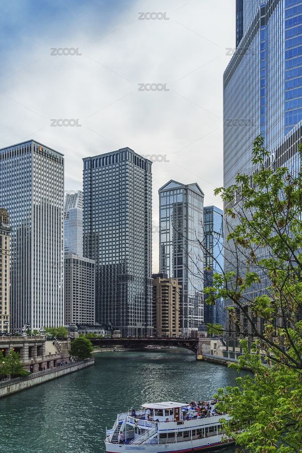 美國(guó)芝加哥河上的游船及兩岸的樓群（主預(yù)覽-5923879） - 未分類 - 站酷設(shè)計(jì)師青稞的后來(lái)原創(chuàng)素材 - 站酷ZCOOL