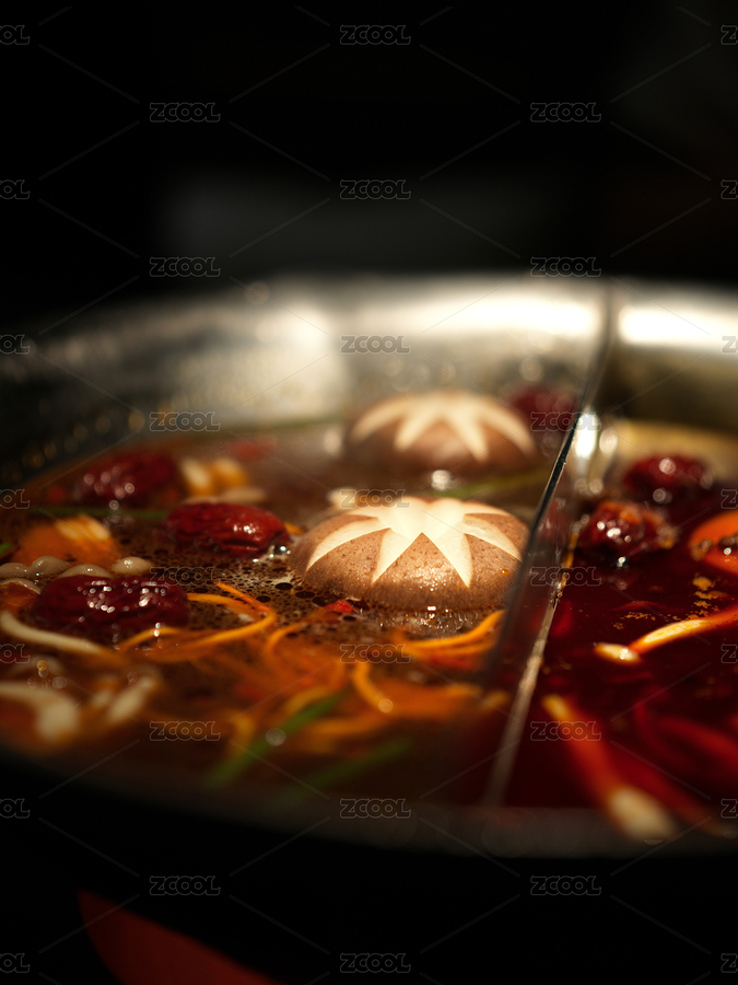 熱氣騰騰的火鍋湯底點綴著八角和紅棗（主預(yù)覽-12339979） - 未分類 - 站酷設(shè)計師Rimage原創(chuàng)素材 - 站酷ZCOOL